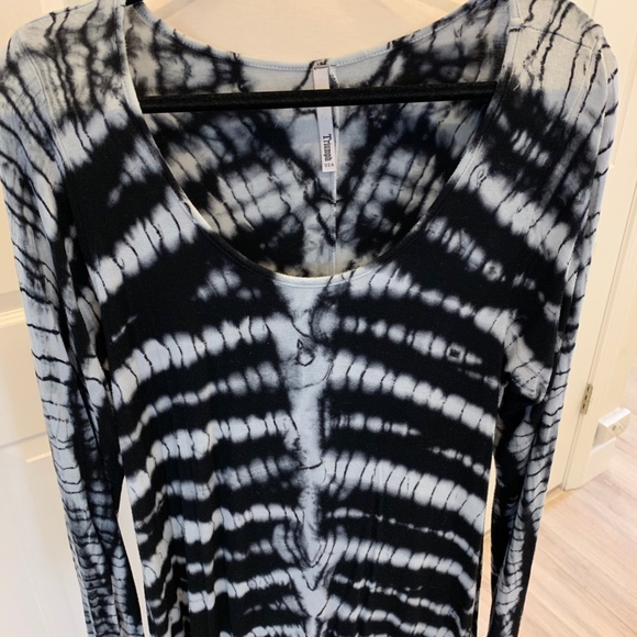Beautiful Animal Print Knit Dress - EUC - L/XL - Picture 2 of 4